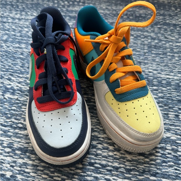 Nike kids Air Force 1 - size 3.5 - Picture 1 of 3